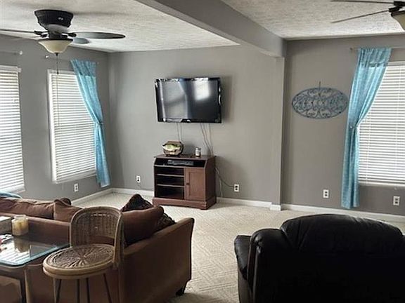 2nd image of 641 N Riverbend Rd