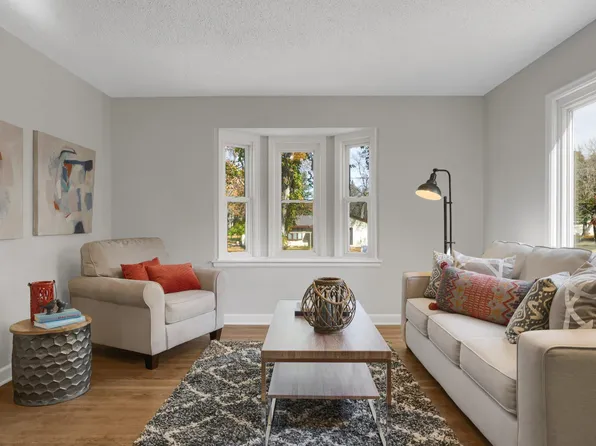 3001 W 108th St, Bloomington, MN 55431