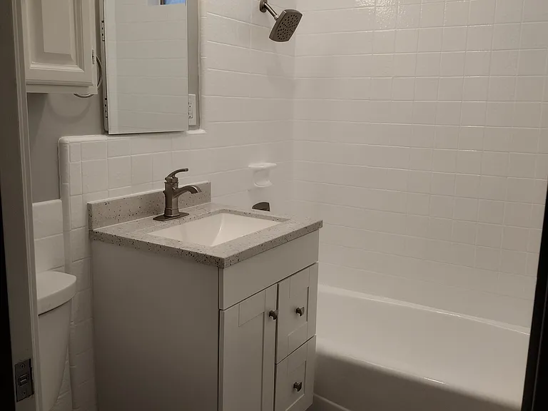964 Waterbury Ln — Photo 10