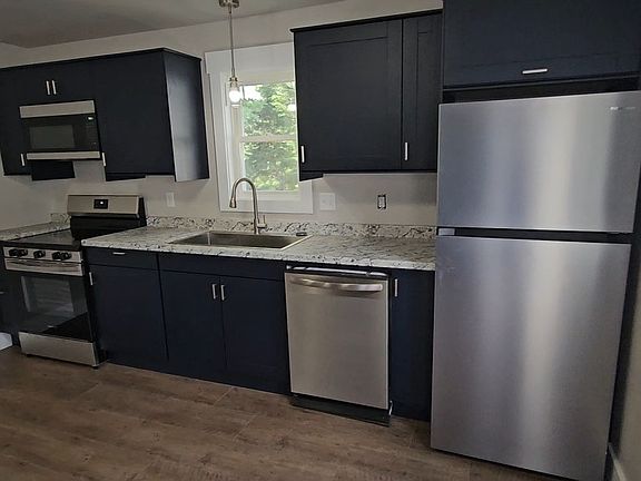 2nd image of 222 S Hackett St