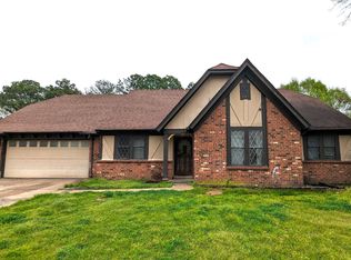 3744 Misty Oak Dr, Memphis, TN 38125