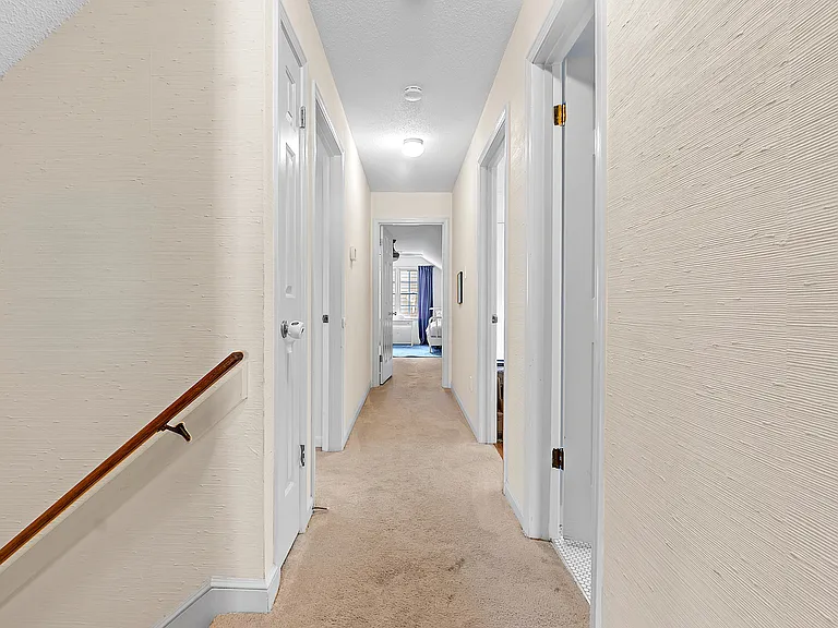 519 Princeton Oaks Cv — Photo 16