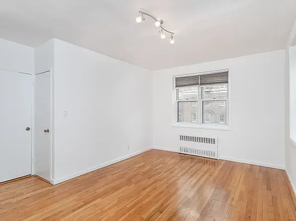 350 East 30th Street image 5 of 5