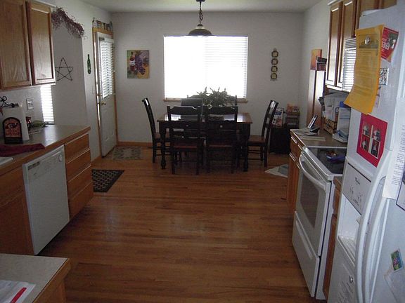 3rd image of 204 Rock Bridge Dr