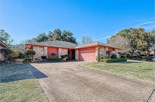 15503 Evergreen Place Dr Photo 1