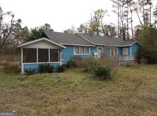 901 Brewster Ave, Woodbine, GA 31569