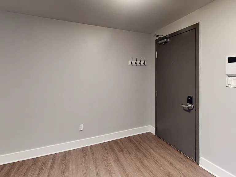 245 Laurier Ave E — Photo 12