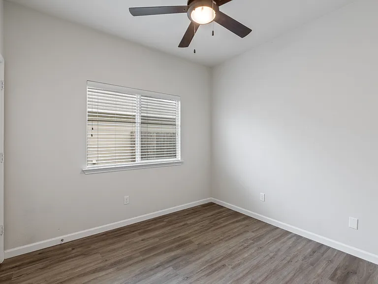 8011 Fieldstone Dr — Photo 9