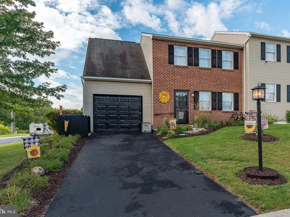 85 Evergreen Ter, Manchester, PA 17345
