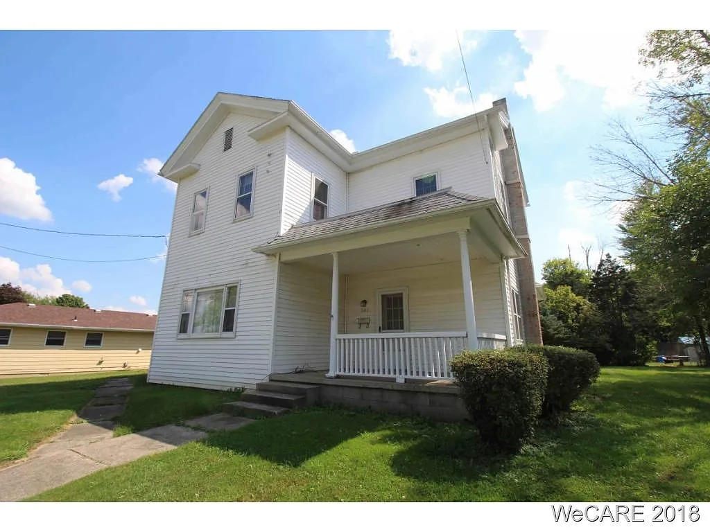 305 E North Ave photo 1
