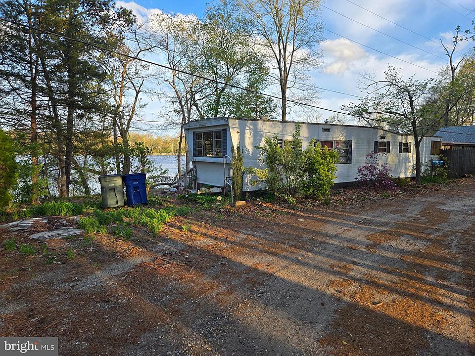 1st image of 575 Holly Dr