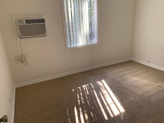 5th image of 148 N Pass Ave #3