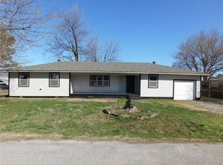 203 W Rogers St, Lincoln, AR 72744