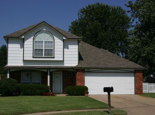 1206 W Edgewater Pl, Broken Arrow, OK 74012