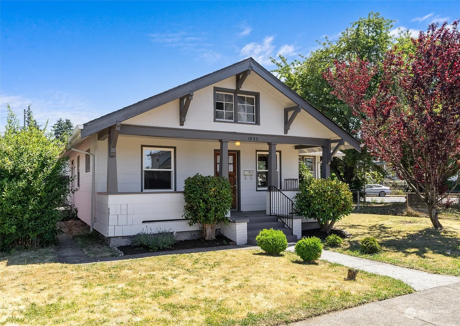 1035 S Ferry Street photo 1