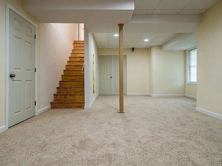32 Empire Dr — Photo 20
