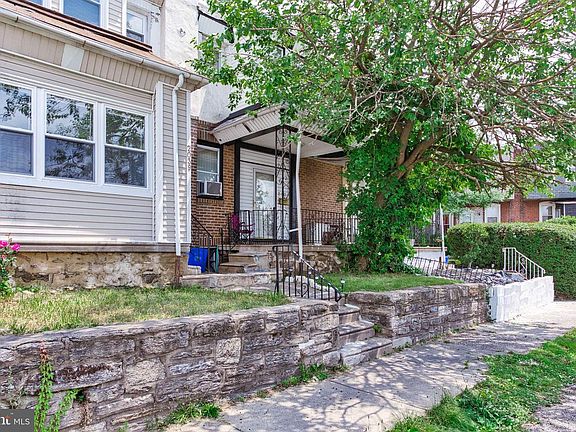 4th image of 2039 Stenton Ave