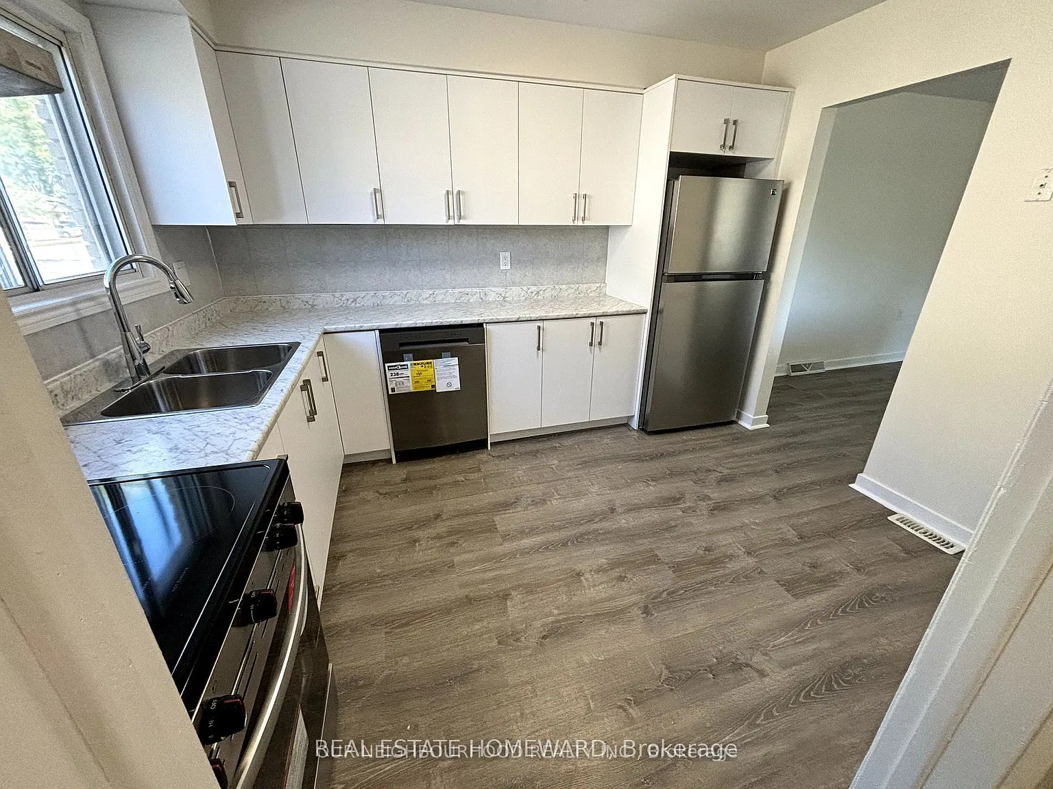 3 bed, $2,000 — Photo 3