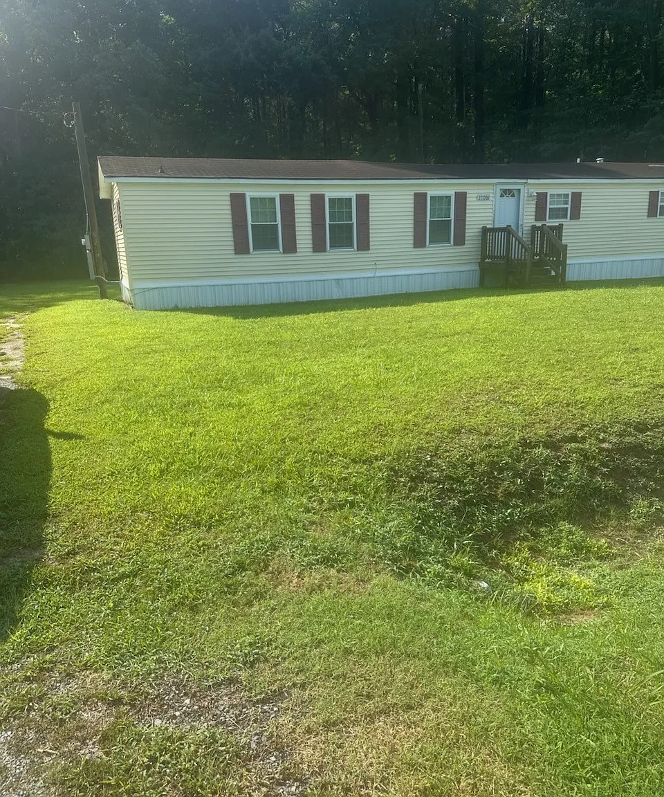 2 bed, $950 — Photo 1