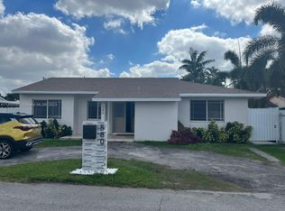 580 W 79th St, Hialeah, FL 33014