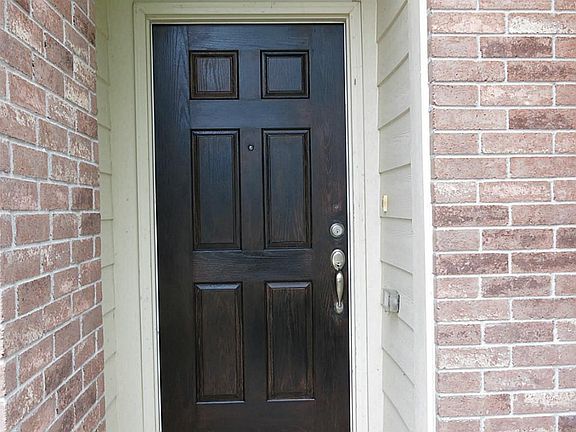 4th image of 4815 Montclair Hill Ln