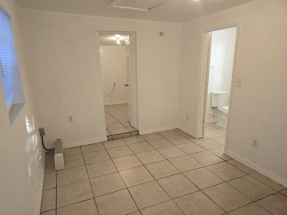 3rd image of 2156 17th Ave S #1/2