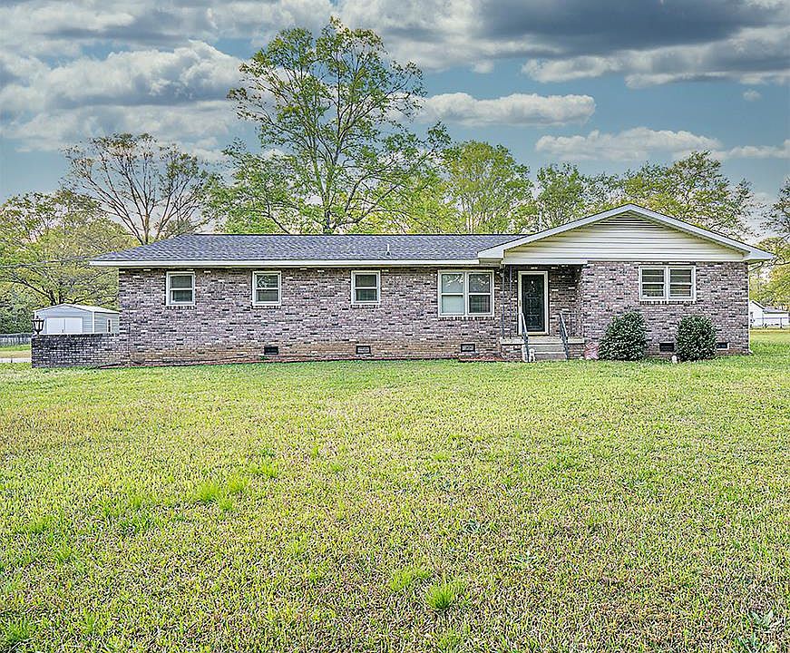 1st image of 208 Sherwood Dr