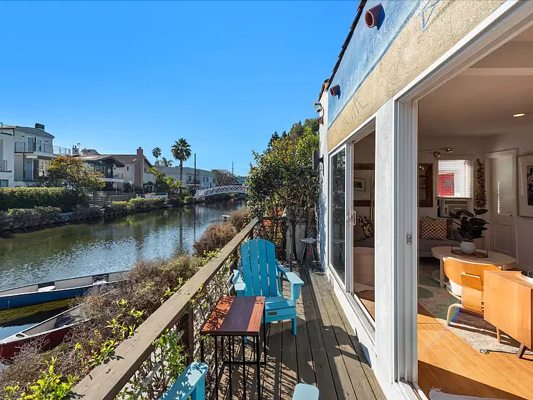 225 Carroll Canal — Photo 33