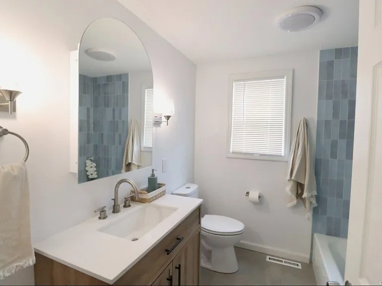 89 Lynbrook Dr — Photo 10