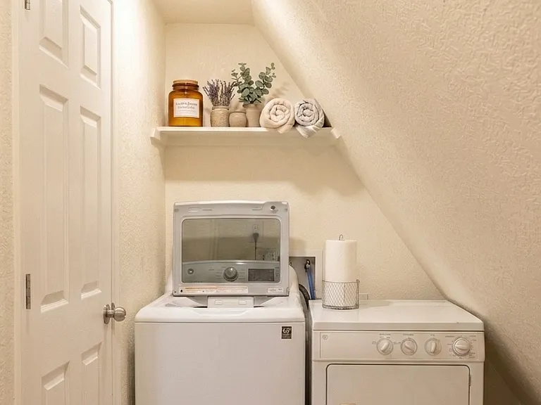 1111 N Lbj Dr #A — Photo 8