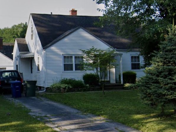 1279 E North Broadway St