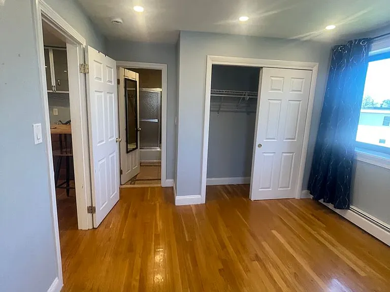 49 Gardner St #5 — Photo 3