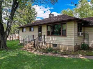 2750 Hope Rd, Cottage Grove, WI 53527