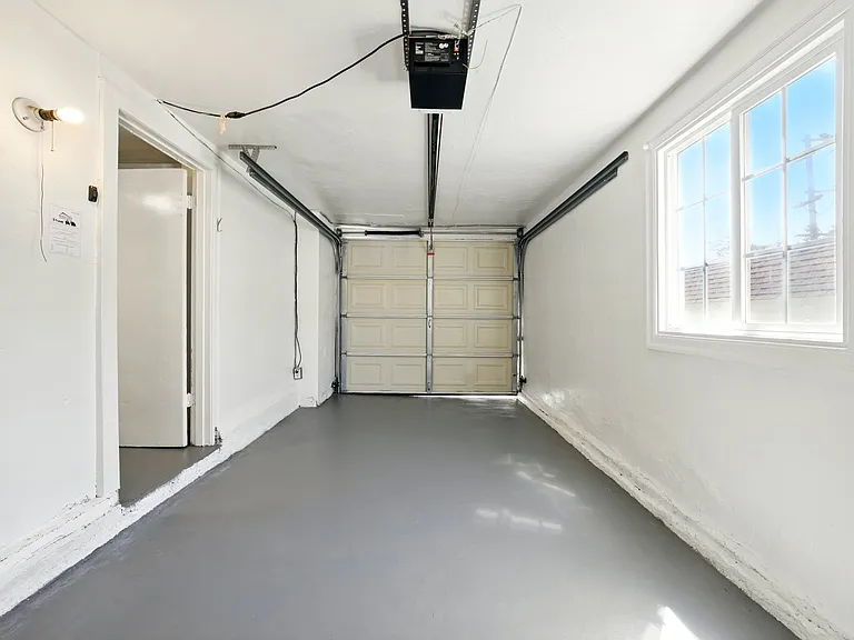 932 Pierce St — Photo 9