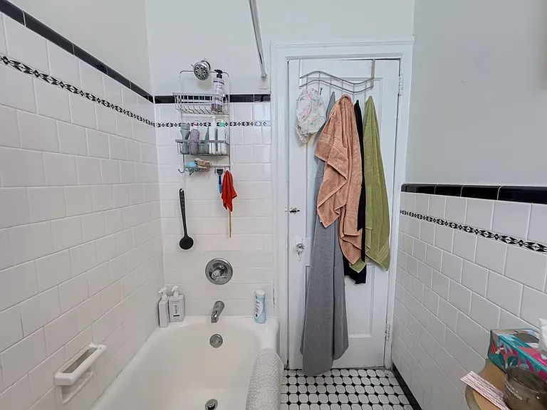 1223 N Franklin St #2R — Photo 14