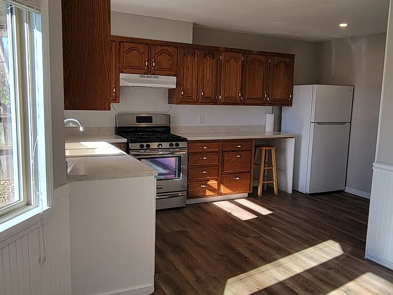 2804 E Linwood St — Photo 12