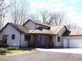 6450 Demorrow Rd, Stevensville, MI 49127