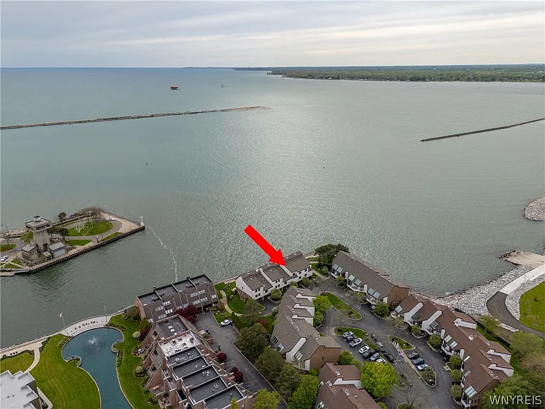36 Harbour Pointe Cmn — Photo 26