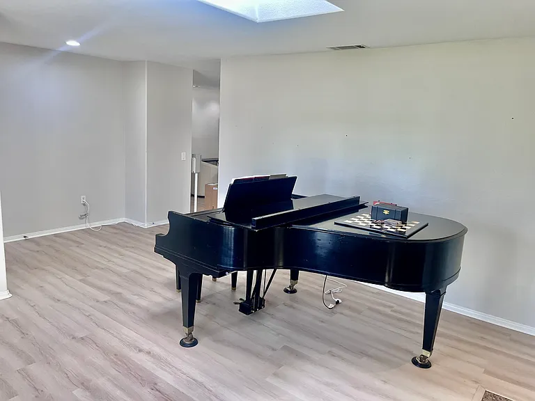 4982 Longford Pl — Photo 8