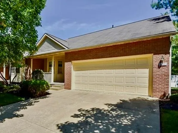 6536 Softwind Ave NW, North Canton, OH 44720