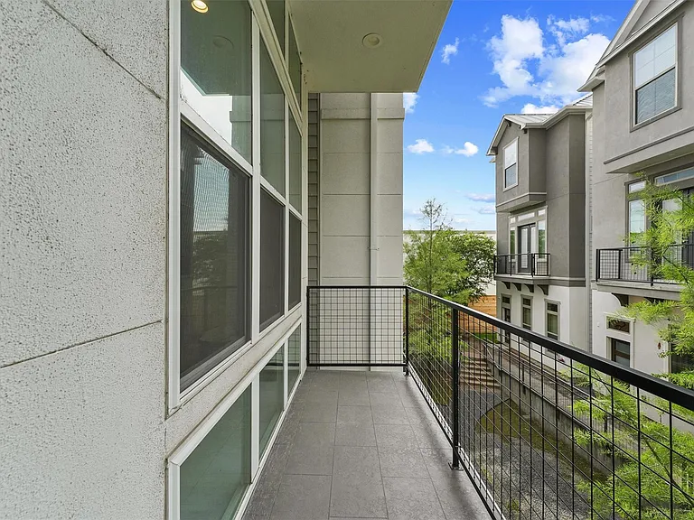 5854 E Post Oak Ln — Photo 15