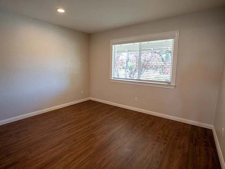 1164 Linda Dr — Photo 16