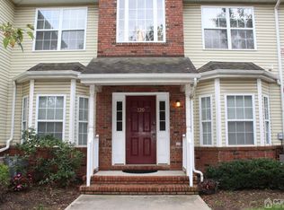 320 Moonlight Dr, Piscataway, NJ 08854