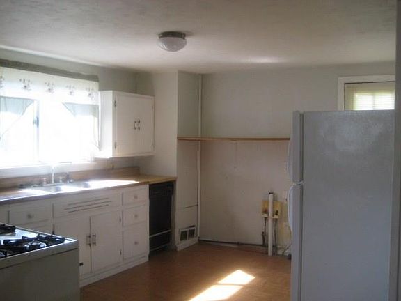 3rd image of 506 Spann Ave