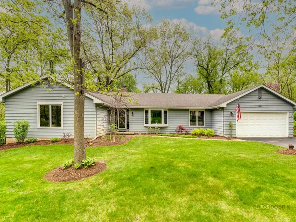 4220 Connecticut Trl, Crystal Lake, IL 60012