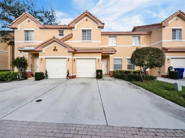 2311 SW 87th Way, Miramar, FL 33025