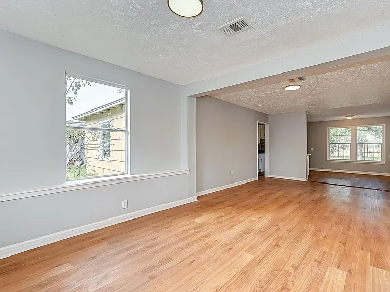 7946 Jutland Rd — Photo 4