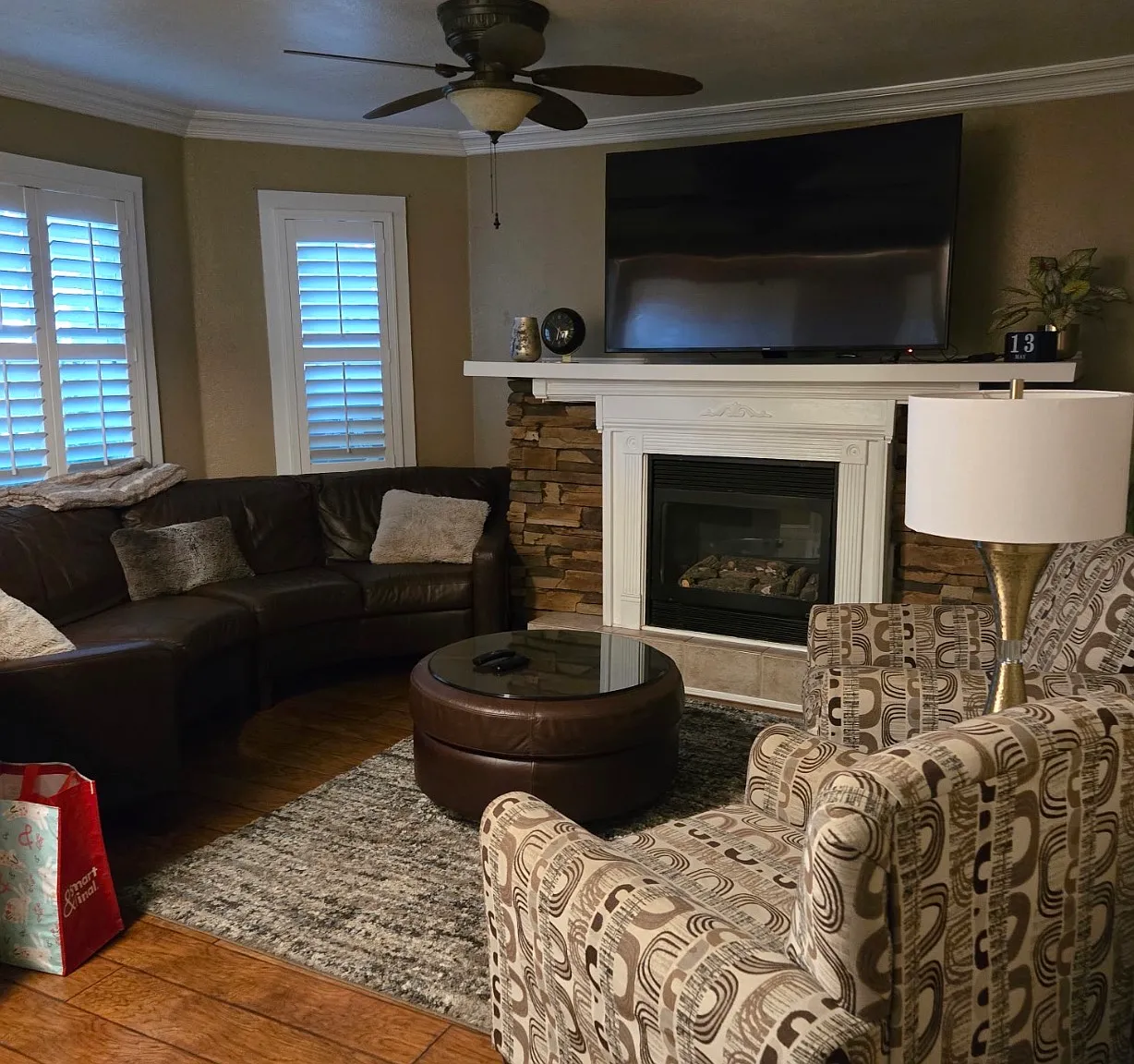 2 bed, 900 sqft, $2,595 — Photo 2