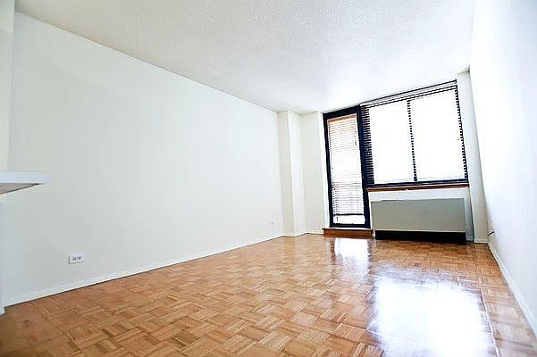 1st image of 250 E 40th St APT 29A