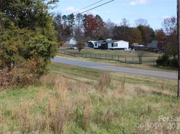 3651 Jefferson St, Sherrills Ford, NC 28673